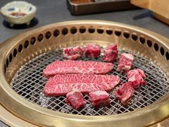 -铭牛烧肉·和牛海鲜自助(高新月牙湖店)
