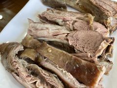 手抓羊肉-青海名吃尕张娃非遗烤肉(海湖总店)