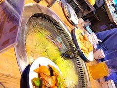 -山河屯铁锅炖·非遗东北菜(南山店)