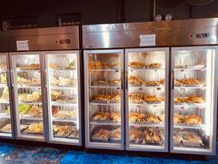 面包甜点陈列柜-王扯火胖哥烤生蚝(眉山首店)