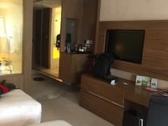 -上海滴水湖皇冠假日酒店