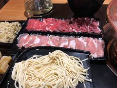 -果松木炭酸菜铜火锅·外婆参鸡汤