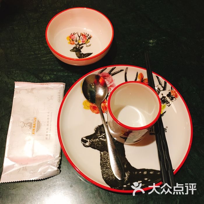 新白鹿餐厅餐具摆设图片-北京江浙菜-大众点评网