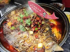 -辣尚瘾·烤鱼·新川菜(交大直营店)