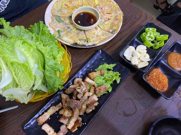 妈妈手(哈工大店)-"是性价比极高的韩餐店!应该是很正宗的叭～.