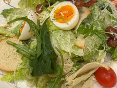 温泉蛋凯撒沙拉-1886德国汽车餐厅(外滩中央店)
