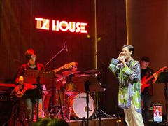 -TZ House音乐现场(来福士中心店)