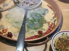 -洱火云南酸菜牛肉火锅(石景山当代商城店)