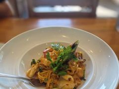 -Chom Cafe and Restaurant