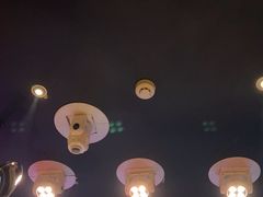 -温莎KTV(珠江路店)