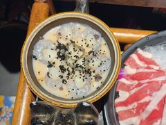-老牌坊云南鱼豆花火锅(爱建店)