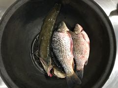 -粘豆包柴火铁锅炖