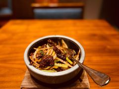 石锅孜然羊肉-君悦酒店·1881·北京烤鸭