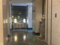 -新盈光·云会所(百丈东路店)