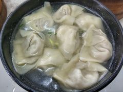 三鲜大馄饨-万寿斋(山阴路店)