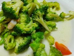 -老码头黑皮肘子锅包肉(赣水路店)