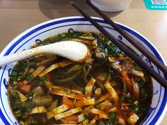 -关陇秦脉凉皮·油泼面(工农路圆融广场店)