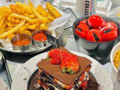 -W COLLECTIVE  DESSERT SHOP