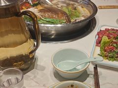-乡土黄·鲜牛肉火锅·小龙虾(兴业街店)