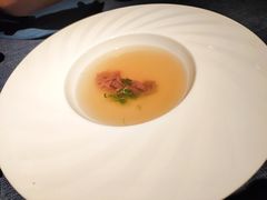 牛肉清汤佐时令时蔬-弦月窗LUNETTE BY AMANDA(复兴路店)