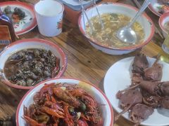 -冶建镜子·老南昌大排档·江西虾王(总店)