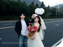 -雪中彩影婚纱摄影·微光艺术中心