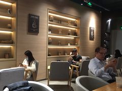 -瑞幸咖啡(外滩SOHO店)