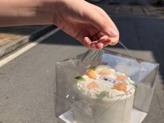四寸白桃乌龙蛋糕-沁屋面包店(人民东路店)