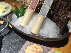 -洪氏嗨捞·广东猪肚鸡·椰子鸡火锅(西咸万象城店)