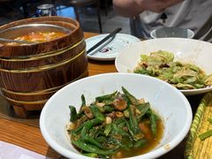 -黄泥岗·地道湖北菜(奥特莱斯店)