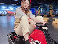 -极限PLAY运动娱乐新世界·团建派对潮玩休闲馆·室内蹦极高空游乐园