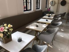 -Fridi Patisserie Cafe