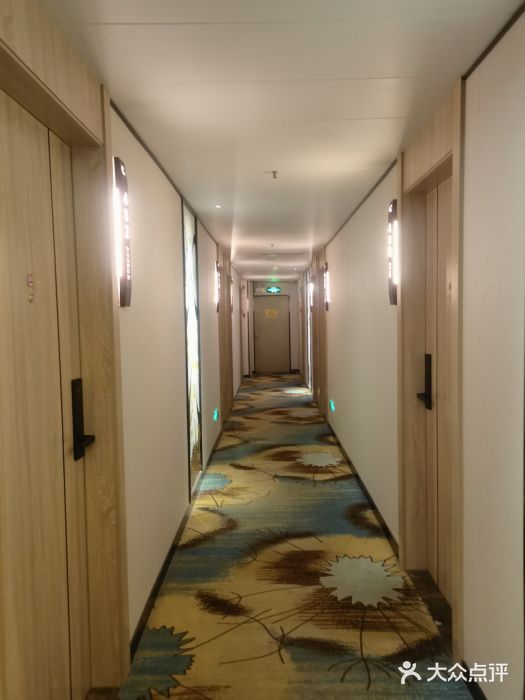 文星酒店(广州北京路步行街海珠广场地铁站店)图片