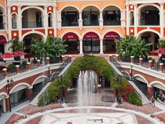 -佛罗伦萨小镇广佛名品奥特莱斯(疏港路店)