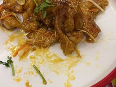 -闯关东东北农家菜(崂山石老人店)