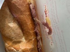 -Bánh Mì Huynh Hoa