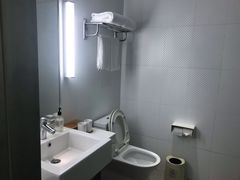 -全季酒店(上海火车站天目西路店)