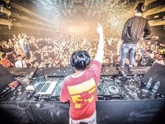 -HiIbiza酒吧