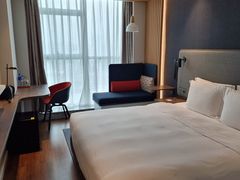 -珠海拱北口岸智选假日酒店