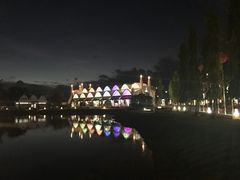 -巨鹰广场