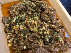 招牌铁板孜然牛肉-肉店炸炸炸·爆汁孜然牛肉