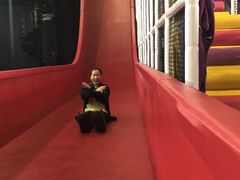 -嘿哟动霸CHUA·新潮玩运动娱乐中心·蹦床滑冰团建乐园