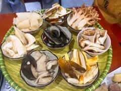 -菌之家·专业纯野生菌火锅·特色炒菌