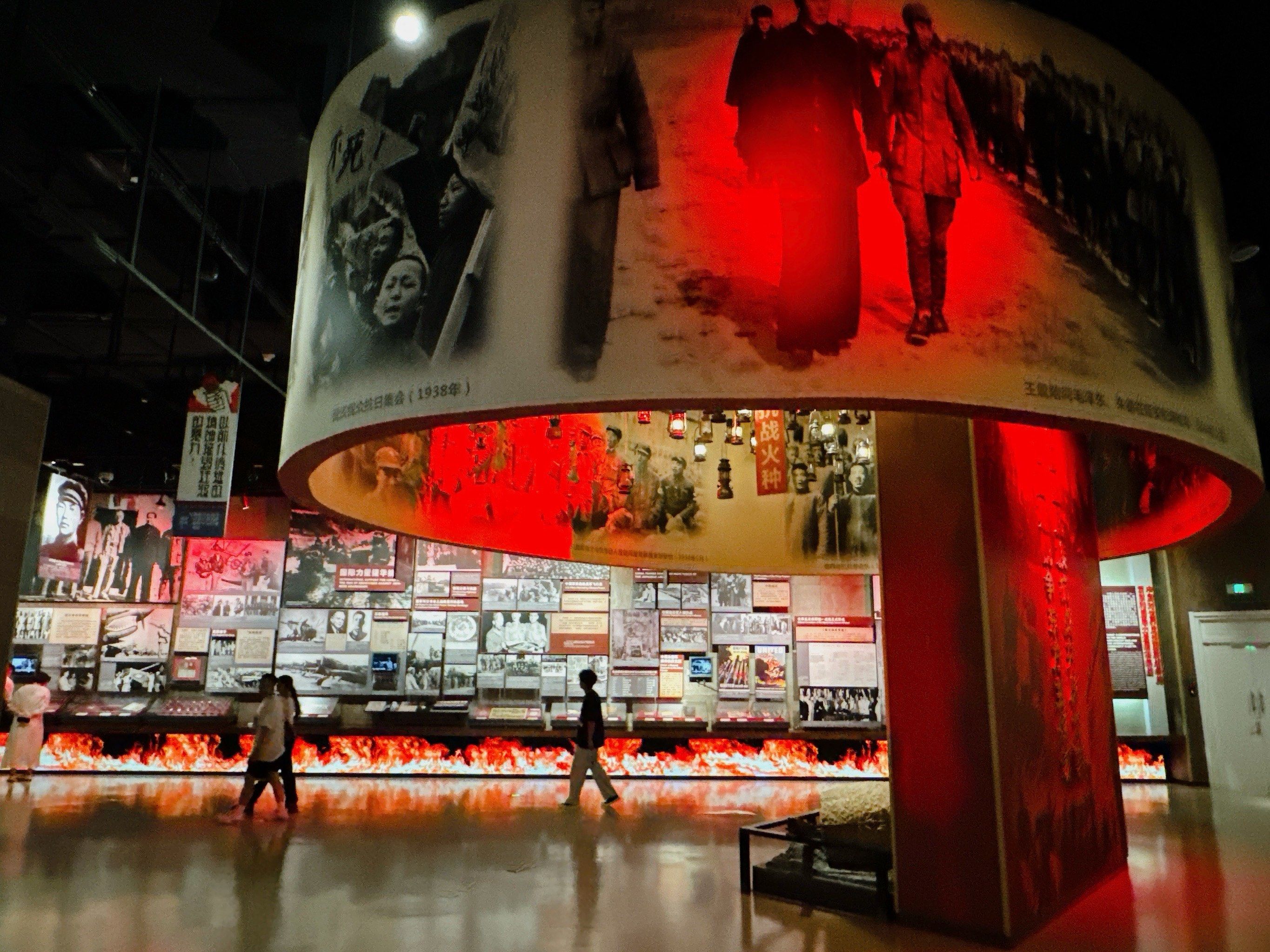 "三个必胜"专题展区
到这个展区我就更疑惑了,这里和大屠杀纪念馆