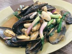 姜葱炒青口-贞姨美食·老字号海鲜大排档