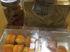 -蓝小轩蛋糕·面包(趣春店)