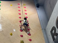 -ROCKPLUS攀岩馆(环宇城店)