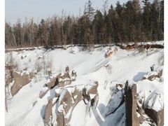 -峡谷浮石林景区