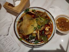 -辣妹子麻辣烫