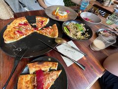 三文鱼披萨-O'mills Sourdough Bakery&Bistro(永嘉路店)